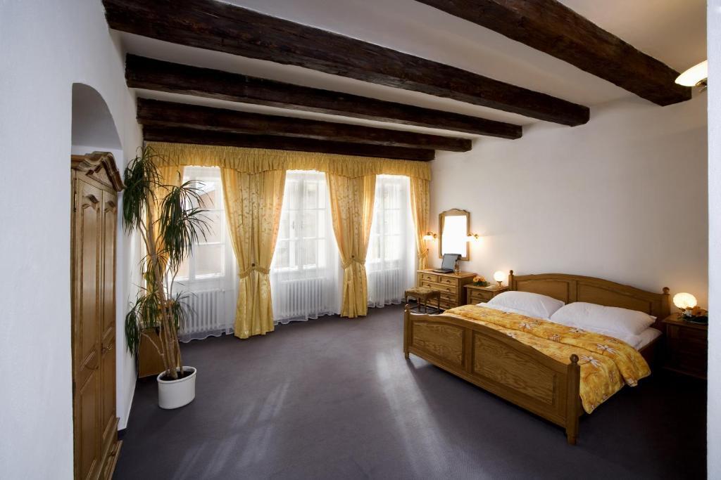 Hotel Maly Pivovar Ческе-Будеёвице Экстерьер фото