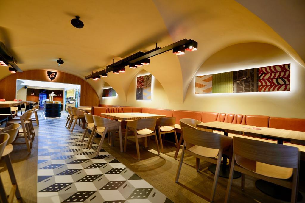 Hotel Maly Pivovar Ческе-Будеёвице Экстерьер фото