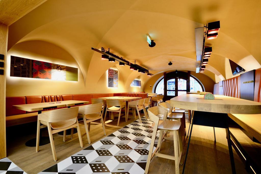 Hotel Maly Pivovar Ческе-Будеёвице Экстерьер фото
