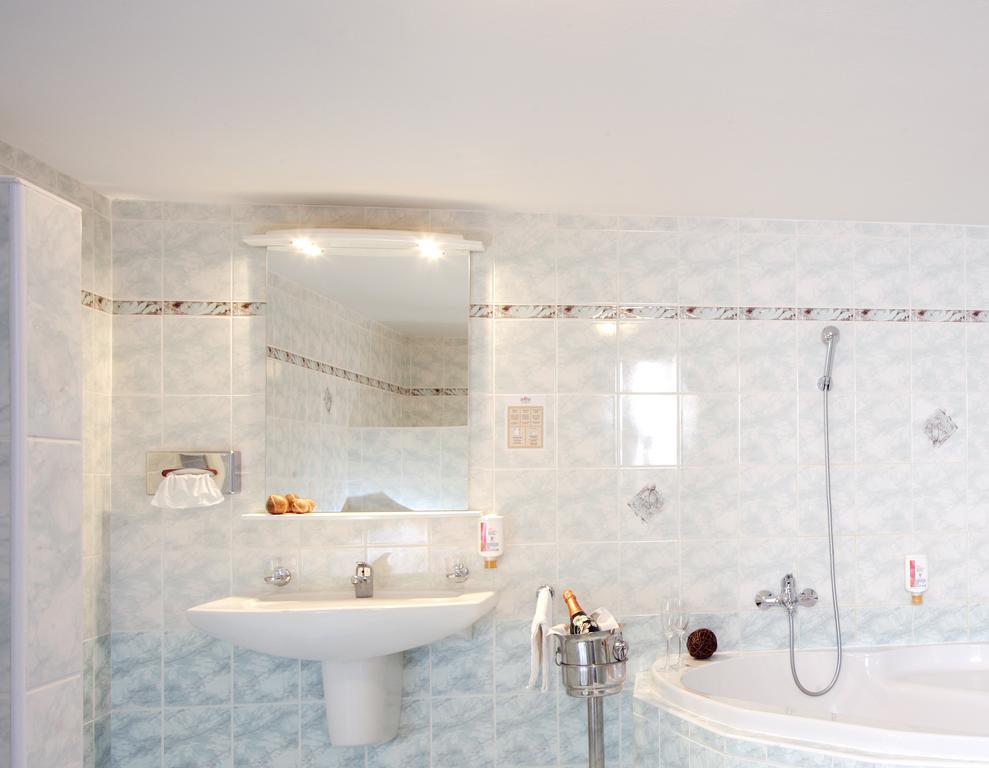 Hotel Maly Pivovar Ческе-Будеёвице Экстерьер фото