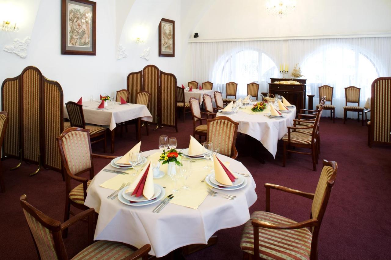 Hotel Maly Pivovar Ческе-Будеёвице Экстерьер фото