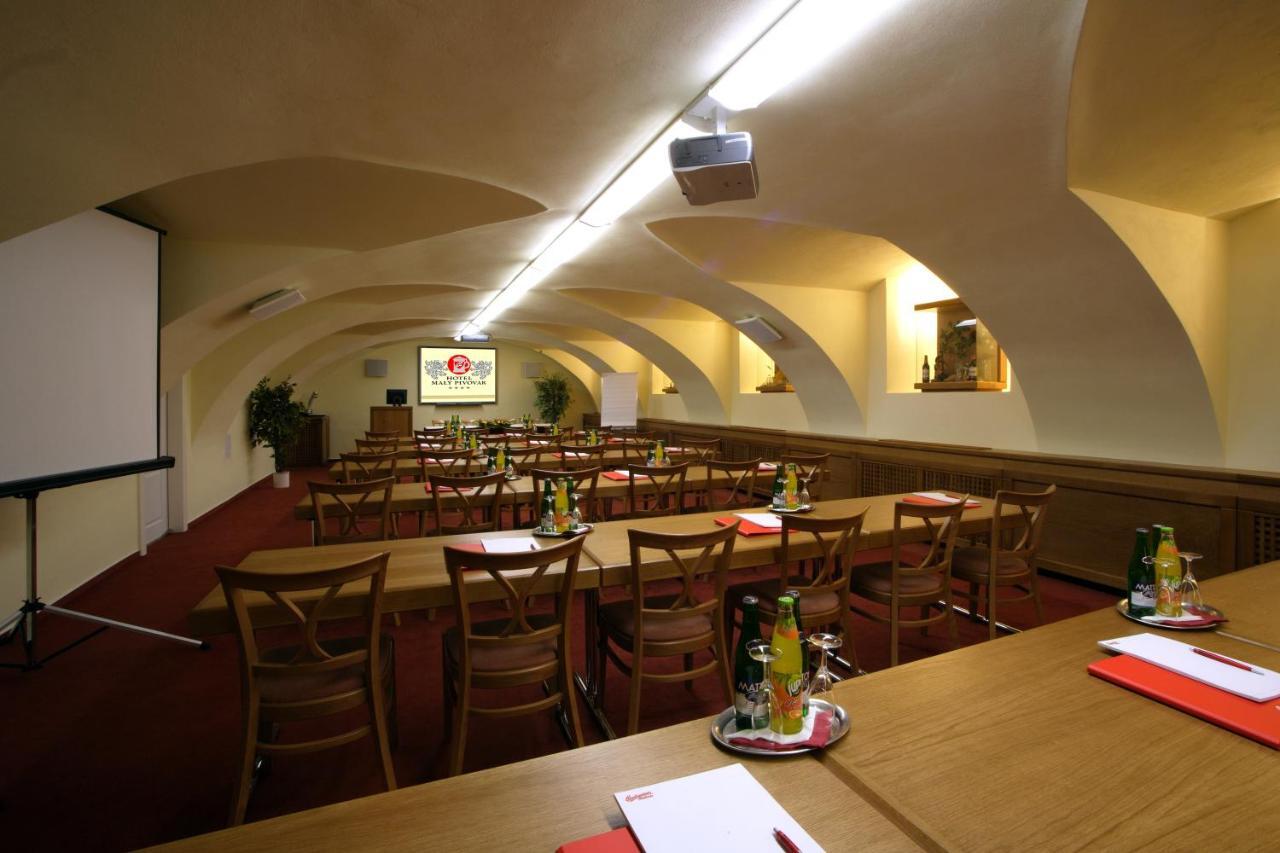 Hotel Maly Pivovar Ческе-Будеёвице Экстерьер фото